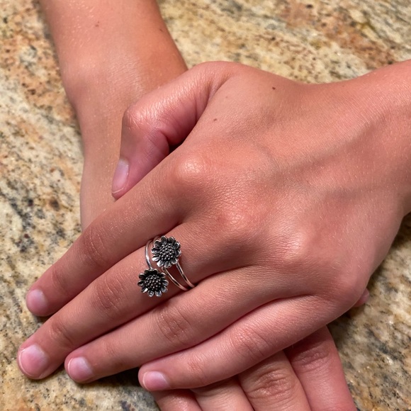 Clearance $22, Sterling Silver Adjustable Double Sunflower Ring - Picture 14 of 16